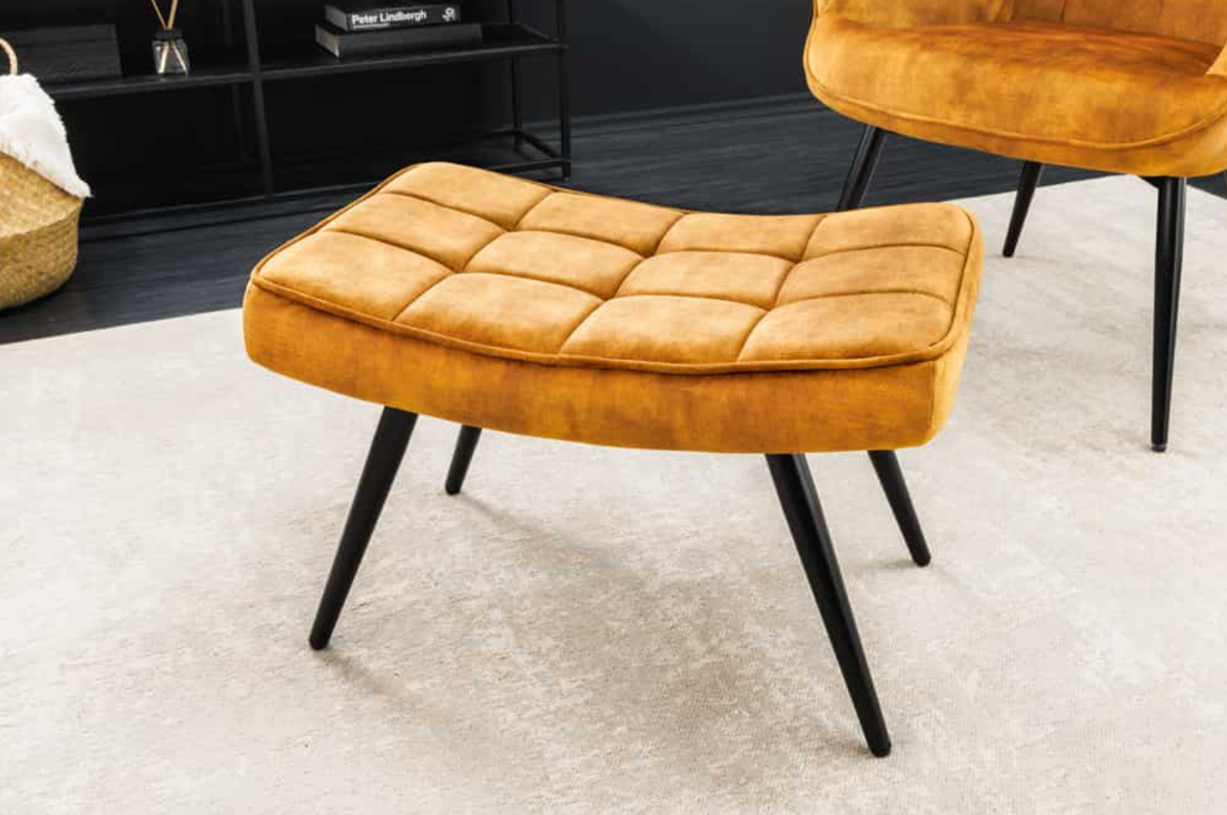 Moderner Hocker SCANDINAVIA Samt schwarze Metallbeine Fußhocker